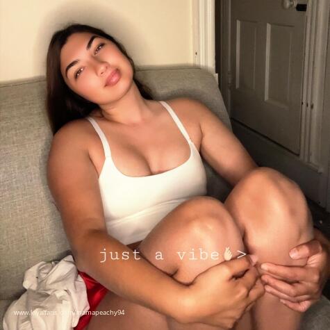 MamaPeachy94 avatar