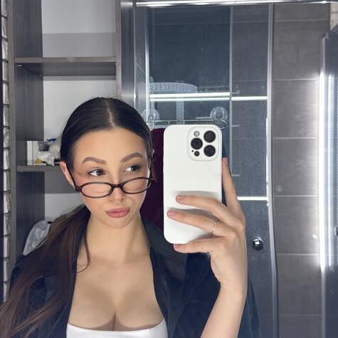 Riley Girl Next Door avatar