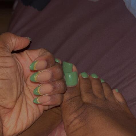 Ninifeetfeet avatar
