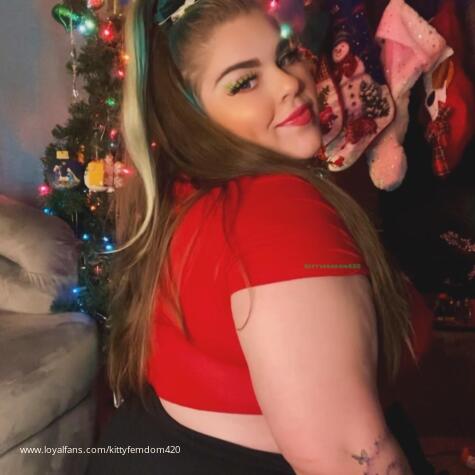 KittyFemdom420 avatar