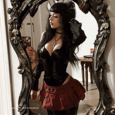 Vampabrat's Official Social Fan Page | LoyalFans