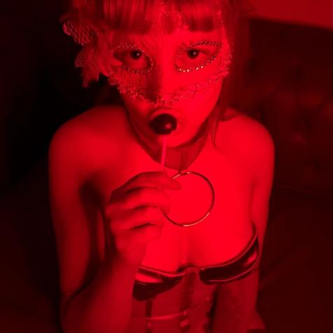 Isadora Lux avatar