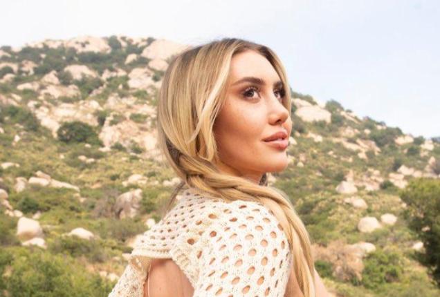 PAWGS OWN YOU! - Goddess Bailey Findom Femdom Official Photos | www