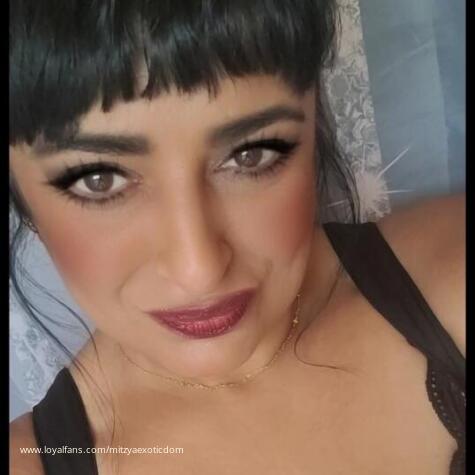 Mitzy A Exotic Dom avatar