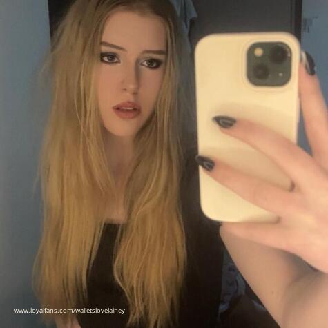 LaineyLuvs avatar