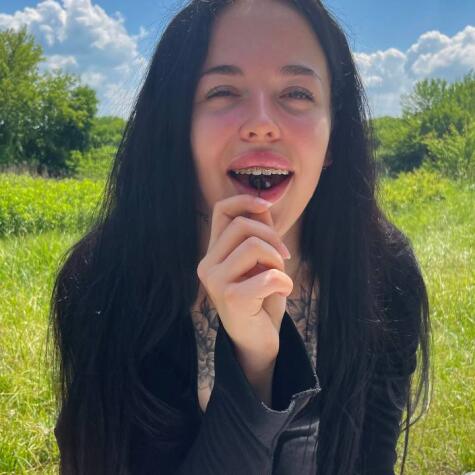 Sofie yoga 's Official Social Fan Page | LoyalFans