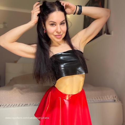 which one I should wear ? - Your Latex Juliana Official Photos | LoyalFans