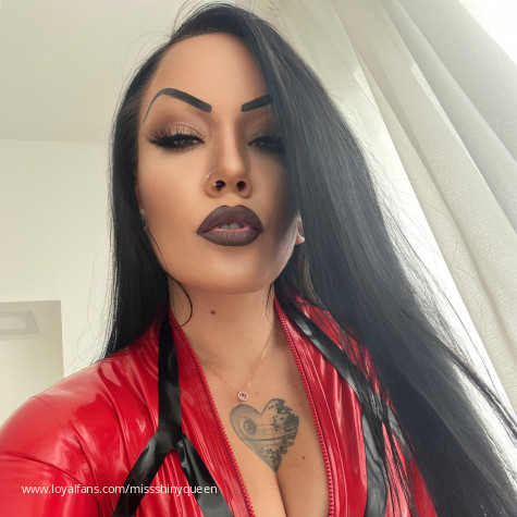 Miss Shiny Queen avatar