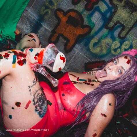 Wet and Messy avatar