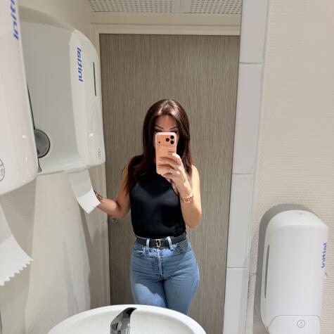 The French girl avatar