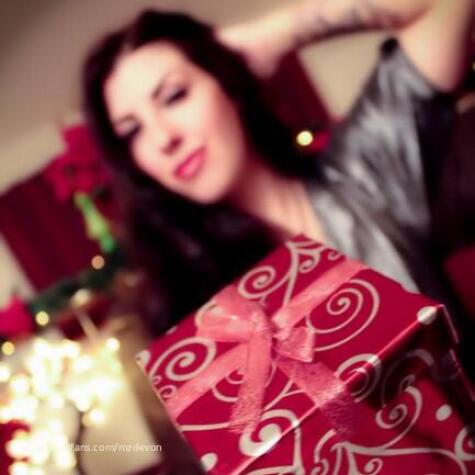 MZ DEVON Femdom Humiliatrix Goddess Worship Findom avatar