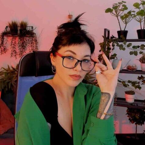 UrbanGeisha avatar