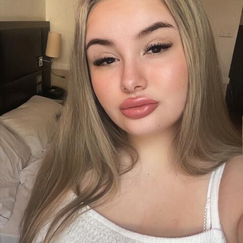Miss Beth arches avatar