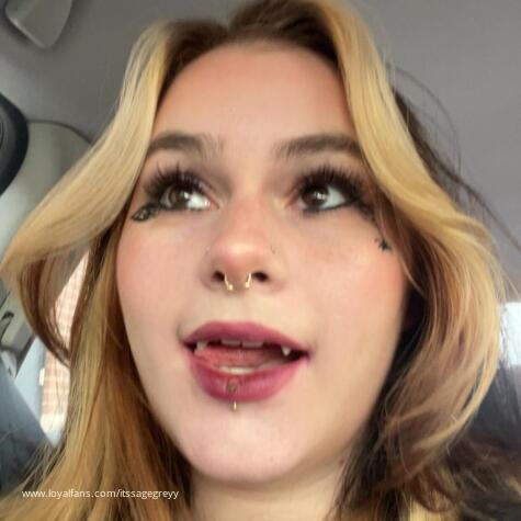 ItsSageGreyy avatar