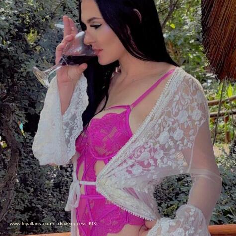 WorshipGoddessNikita avatar