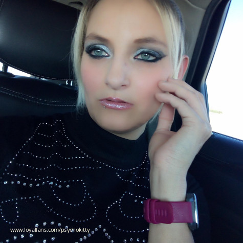 PsychoKitty avatar