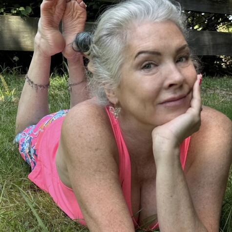 KittySweetFeet avatar