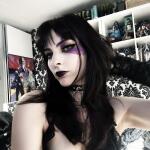 mavis 🩶 avatar