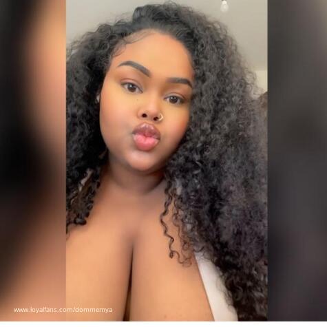 FACESITTING BBW MYA avatar