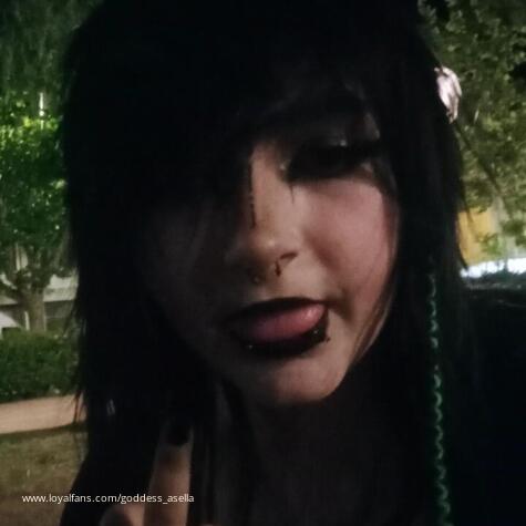 GoddessAsella avatar