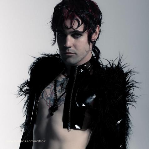 Wolf Noir avatar