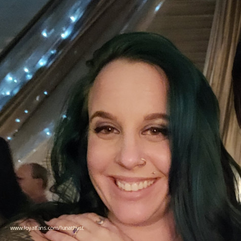 lunathyst avatar