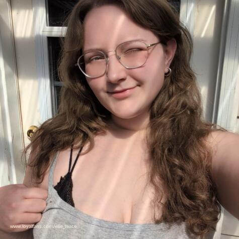 Ellie_Tease avatar