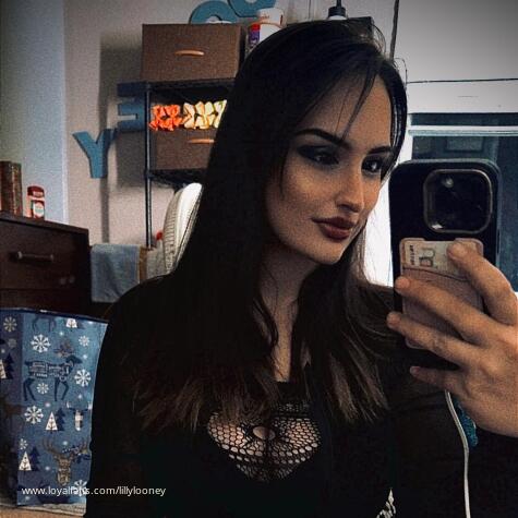 LillyLooney avatar