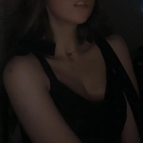 v4mpdoll avatar