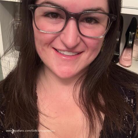 Soft Curvy Goddess avatar