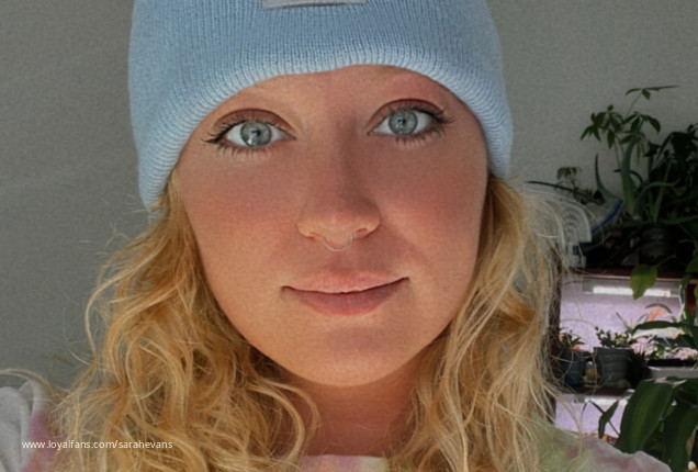 I Love My Naked Hikes. 😍😜 - Sarah Evans Official Profile | www.Loyalfans.com