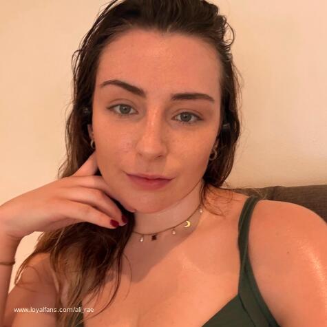 Ali_rae avatar