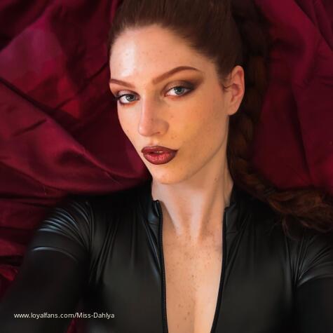 Miss Dahlya avatar