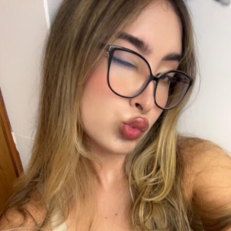 Selene_21 avatar