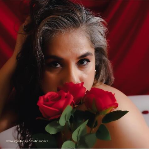 Circe TheVelvetVice avatar