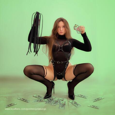 Goddess Julia Bangs Fetish Femdom avatar