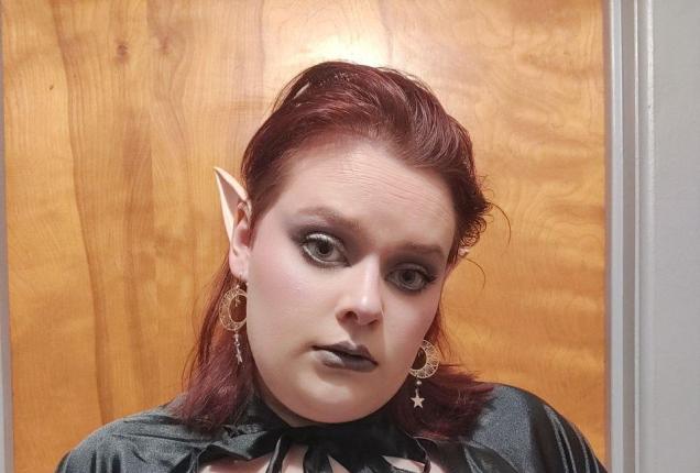 She sells the hottest videos 🥵 - Indiscreethotandfit Official Photos | www.Loyalfans.com