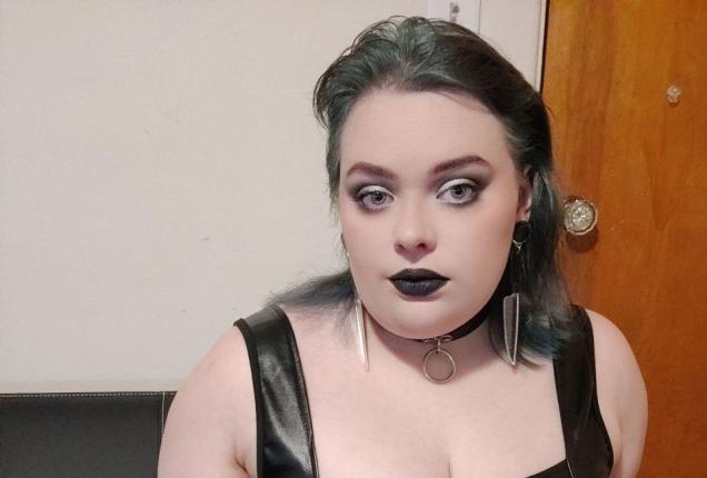 She sells the hottest videos 🥵 - Indiscreethotandfit Official Photos | www.Loyalfans.com