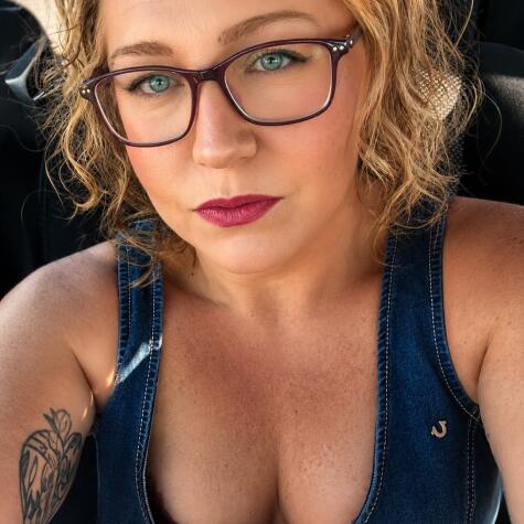 CrystalGoddess44 avatar