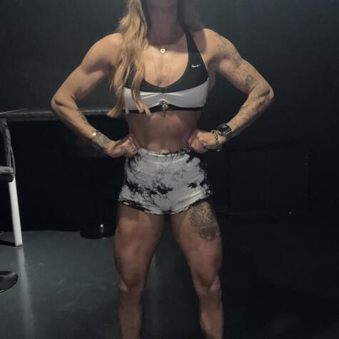 Muscle Milf avatar