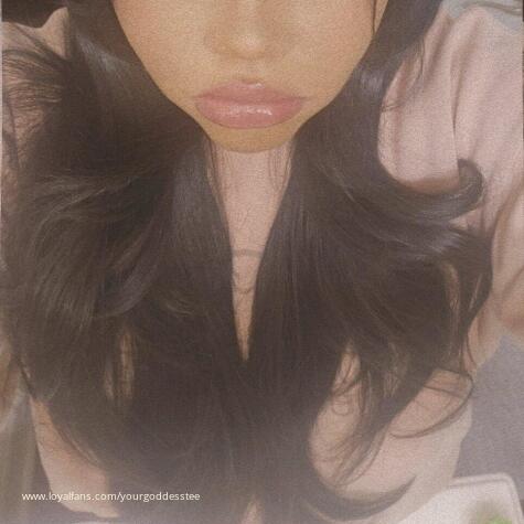 YourGoddessTee avatar