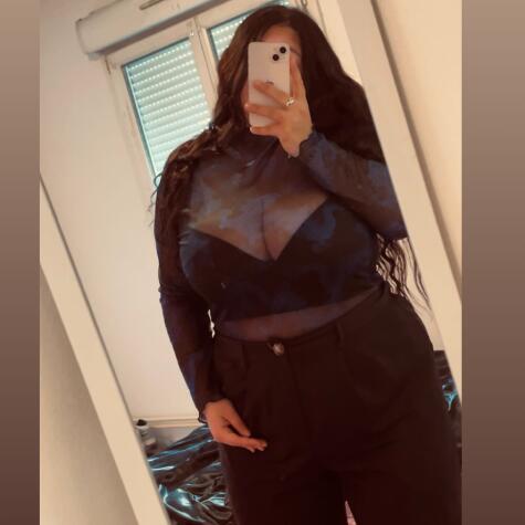 Loreea33 avatar
