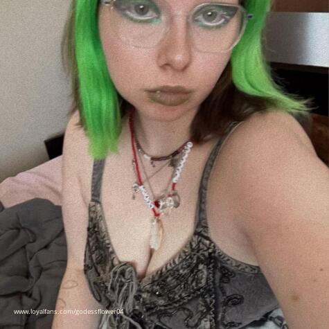 Aliengoddess04 avatar