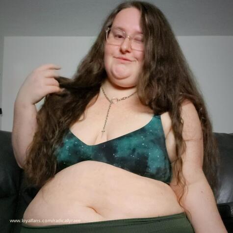 RadicallyRaee avatar