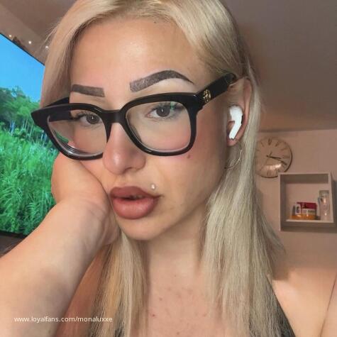 Mona Luxee avatar