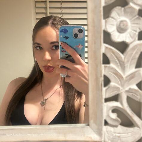Gobrokeformaddy avatar