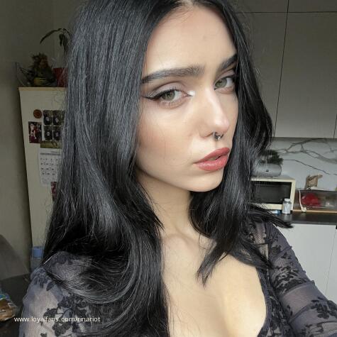Rina Riot avatar