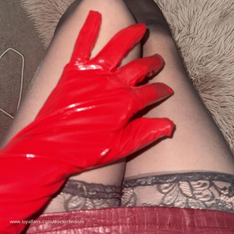 DOCTOR of findom therapy debt spit foot avatar