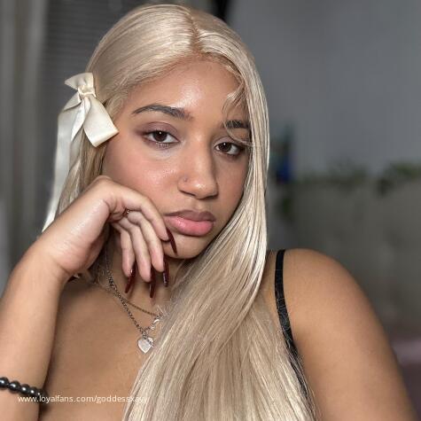 goddessxayy l findom l avatar