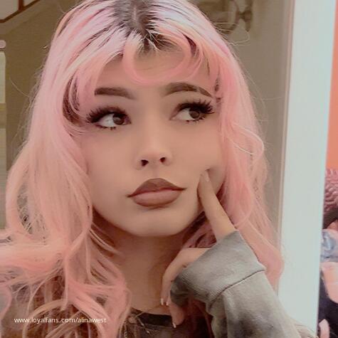 Alina West avatar